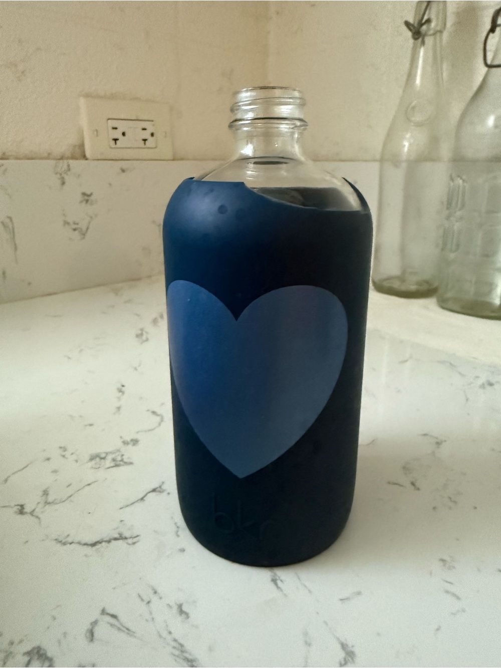bkr water bottle Blue Heart with Silicone Sleeve 500 ml